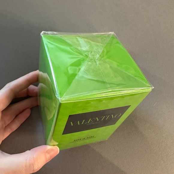 NWT Valentino Donna Born in Roma Green Stravaganza Eau de Parfum - Picture 4 of 8